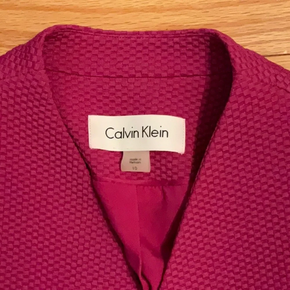 Calvin Klein Pattern Blazer - Picture 3 of 7